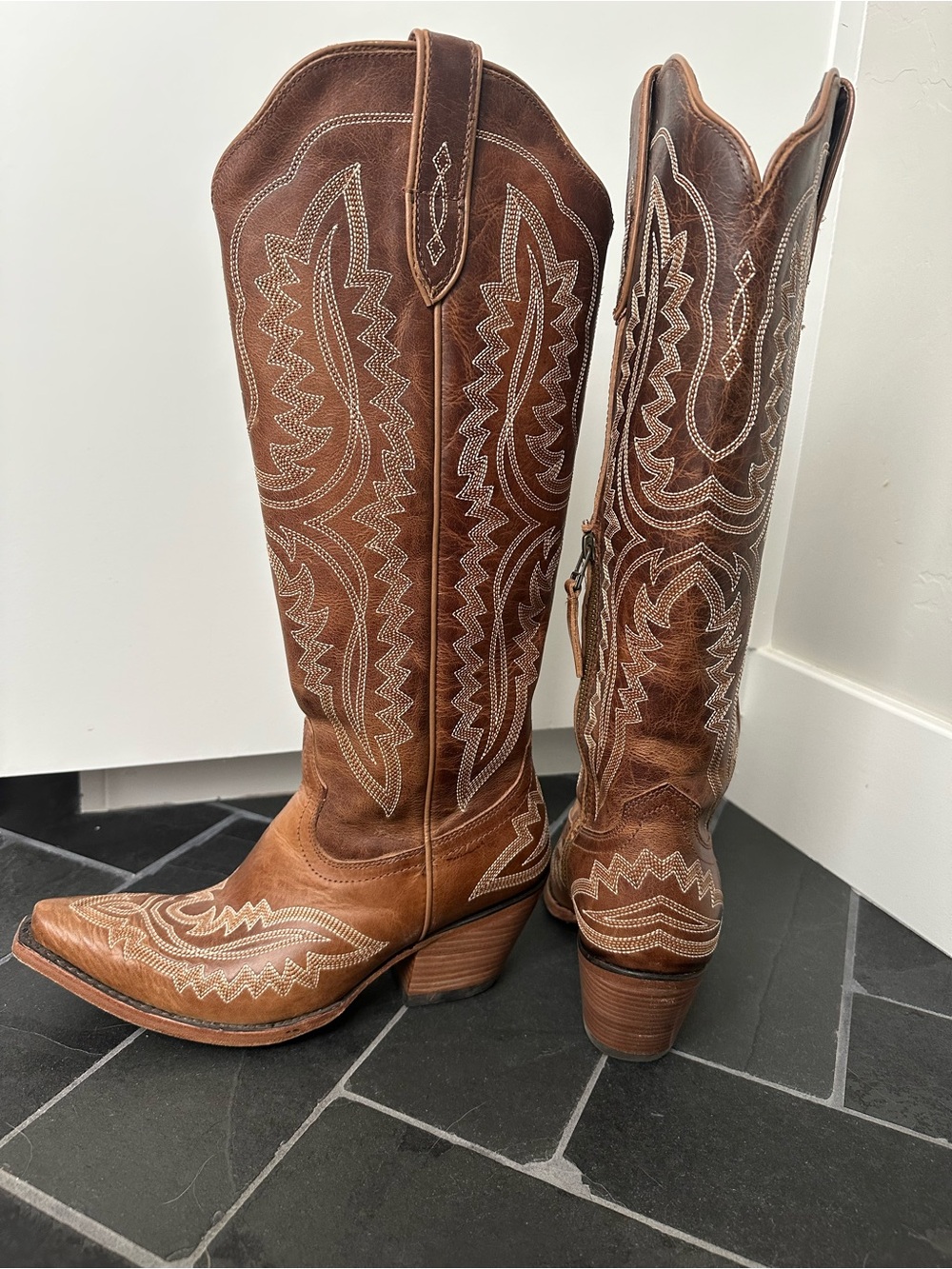 Ariat Casanova Leather Western Boots - Picture 3 of 9